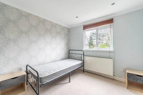 2 bedroom flat for sale, Devonshire Road, Hatch End, Pinner, HA5