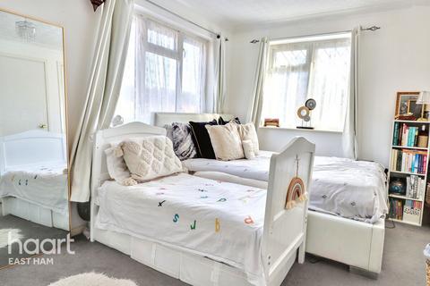 1 bedroom end of terrace house for sale, Canterbury Close, London