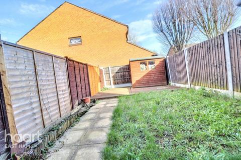 29 Canterbury Close, London, E6 5QU