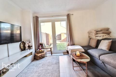 1 bedroom end of terrace house for sale, Canterbury Close, London