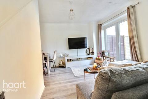 1 bedroom end of terrace house for sale, Canterbury Close, London