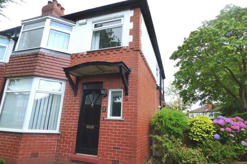 3 bedroom semi-detached house to rent, Grosvenor Rd Sale Cheshire M33 6NW