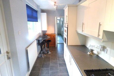 3 bedroom semi-detached house to rent, Grosvenor Rd Sale Cheshire M33 6NW