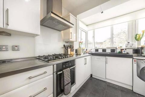 2 bedroom apartment to rent, Townshend Road, London NW8