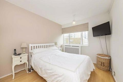 2 bedroom apartment to rent, Townshend Road, London NW8