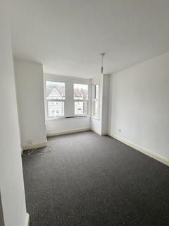 1 bedroom flat to rent, Mortlake Road, Ilford IG1