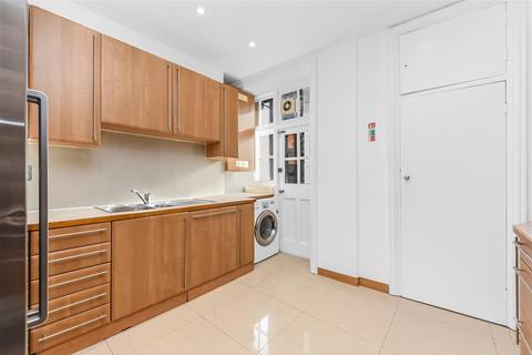 4 bedroom flat for sale, Melcombe Court Dorset Square Marylebone London