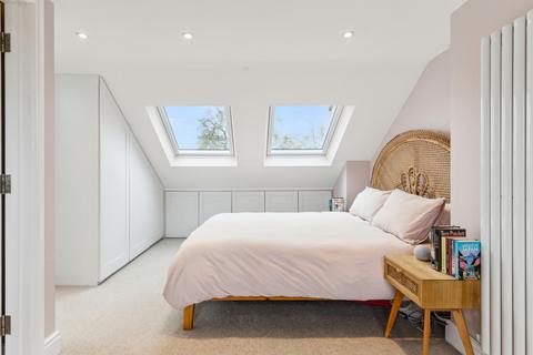 4 Wimbledon Road, London, SW17 0UQ