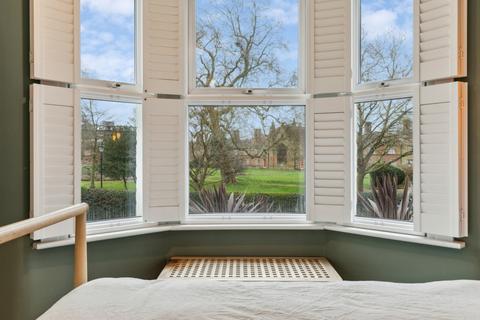 4 Wimbledon Road, London, SW17 0UQ