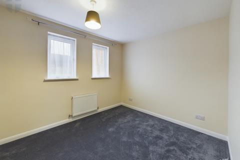 2 bedroom end of terrace house to rent, Langstone Close, Aylesbury, Buckinghamshire