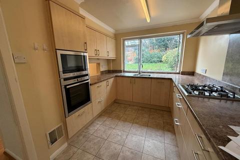 4 bedroom detached house to rent, Niall Close, Edgbaston, Birmingham, B15 3LU