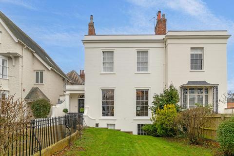 6 bedroom townhouse for sale, Beauchamp Avenue, Leamington Spa, Warwickshire CV32 5TD