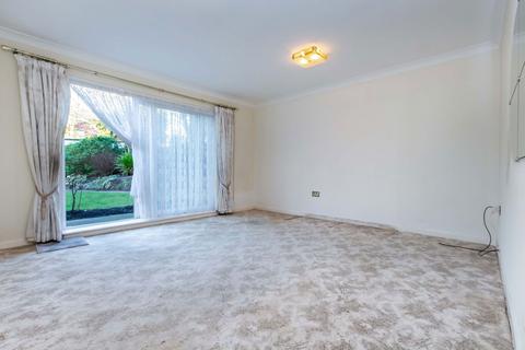 2 bedroom ground floor flat for sale, Lancaster Road, Southport PR8