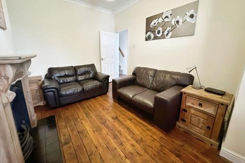 3 bedroom terraced house to rent, Perrygate Avenue, Manchester, Greater Manchester, M20