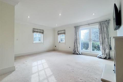 2 bedroom apartment for sale, Merry Hill Road, Bushey