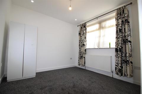 1 bedroom apartment to rent, Melford Road, London E11