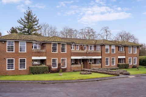 3 bedroom flat for sale, Orchehill Rise, Gerrards Cross, Buckinghamshire