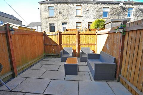 43 Ashfield Road, Greetland, Halifax, HX4 8HY