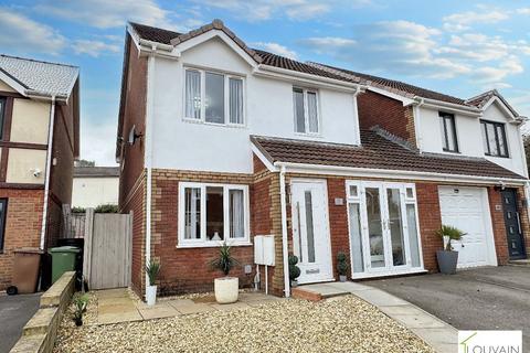 3 bedroom detached house for sale, North Rising, Pontlottyn, Bargoed