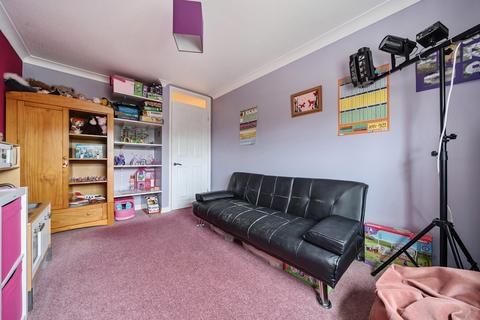 65 Comet Way, Woodley, Reading, RG5 4NZ