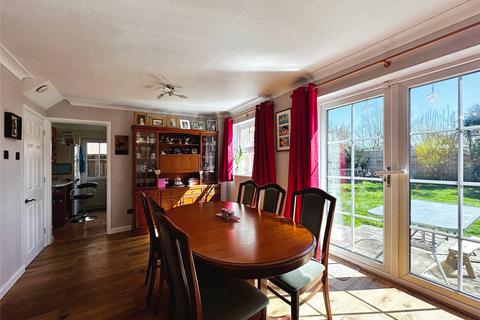 65 Comet Way, Woodley, Reading, RG5 4NZ