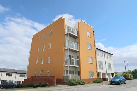 2 bedroom apartment to rent, Pearse Close, Penarth