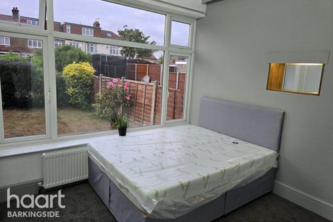 33 Waverley Gardens, Ilford, IG6 1PJ
