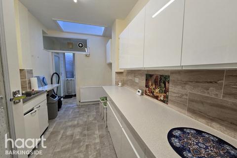 33 Waverley Gardens, Ilford, IG6 1PJ