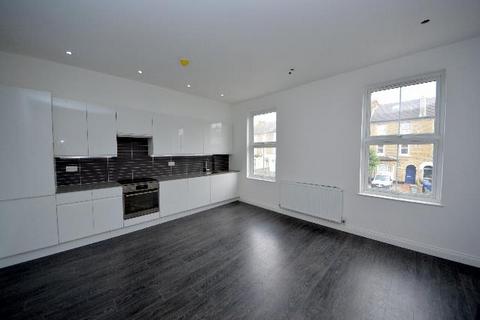 2 bedroom flat to rent, Lichfield Road, Cricklewood NW2