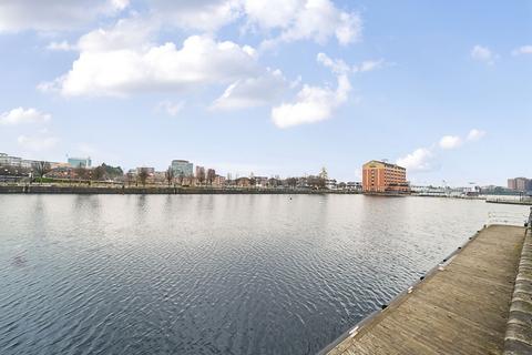 2 bedroom apartment for sale, Labrador Quay, Salford, Greater Manchester