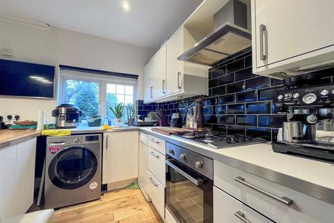 2 bedroom cottage for sale, Titian Avenue, Bushey Heath,
