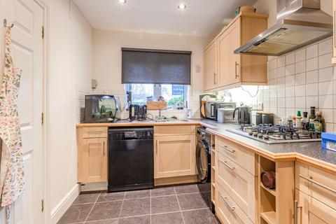 11 Campbell Close, Byfleet, West Byfleet, KT14 7AW