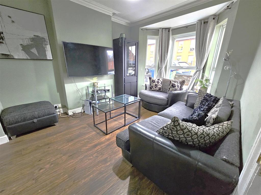 Living Room.jpg