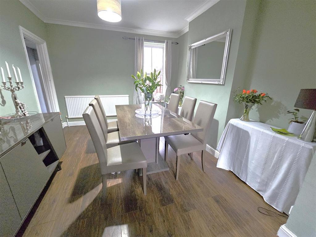Dining room.jpg