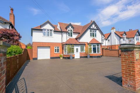 4 bedroom detached house for sale, St Andrews Drive, Skegness PE25