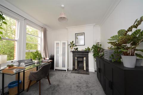 2 bedroom flat to rent, Durham Road, London, N2