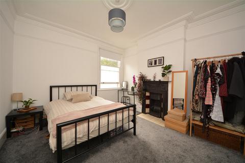 2 bedroom flat to rent, Durham Road, London, N2