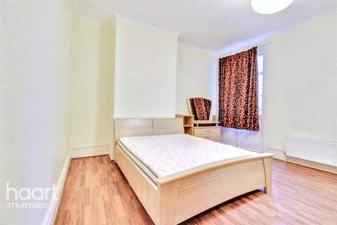 1 bedroom flat to rent, Maple Road, LONDON