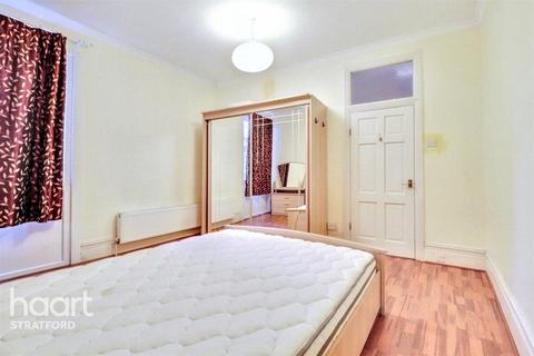 1 bedroom flat to rent, Maple Road, LONDON