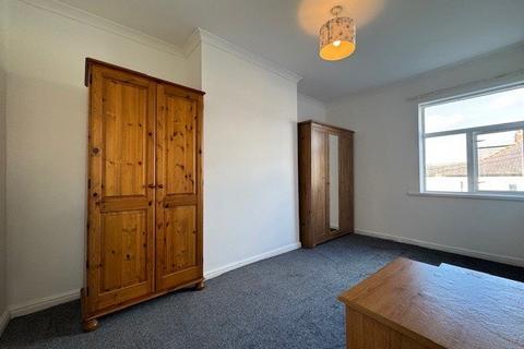 1 bedroom flat to rent, Bingley Road, Shipley, West Yorkshire, BD18