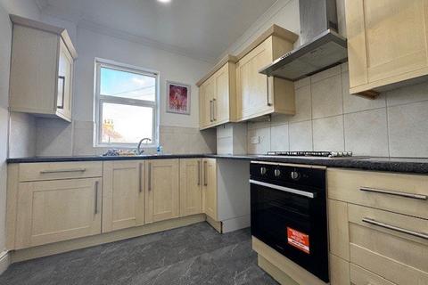 1 bedroom flat to rent, Bingley Road, Shipley, West Yorkshire, BD18