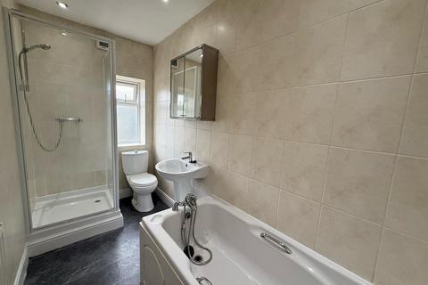 1 bedroom flat to rent, Bingley Road, Shipley, West Yorkshire, BD18