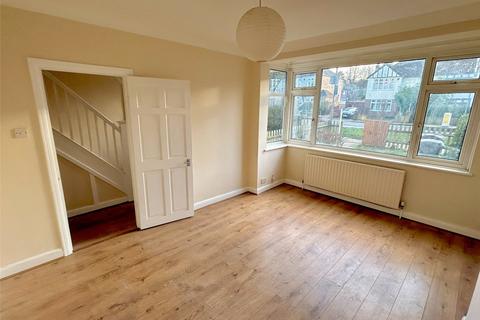 3 bedroom terraced house to rent, Queen Anne Avenue, Bromley, BR2