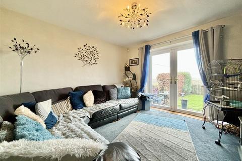 2 bedroom semi-detached bungalow for sale, Highgate Grove, Bradford BD13