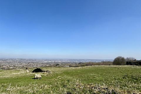 2 bedroom semi-detached bungalow for sale, Highgate Grove, Bradford BD13