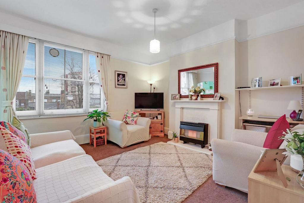 05-06df JHProp Wpen - 9 Suffolk Road - 13-medium.jpg