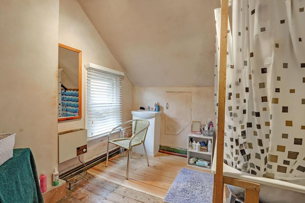 11-7ca6 JHProp Wpen - 9 Suffolk Road - 31-medium.jpg