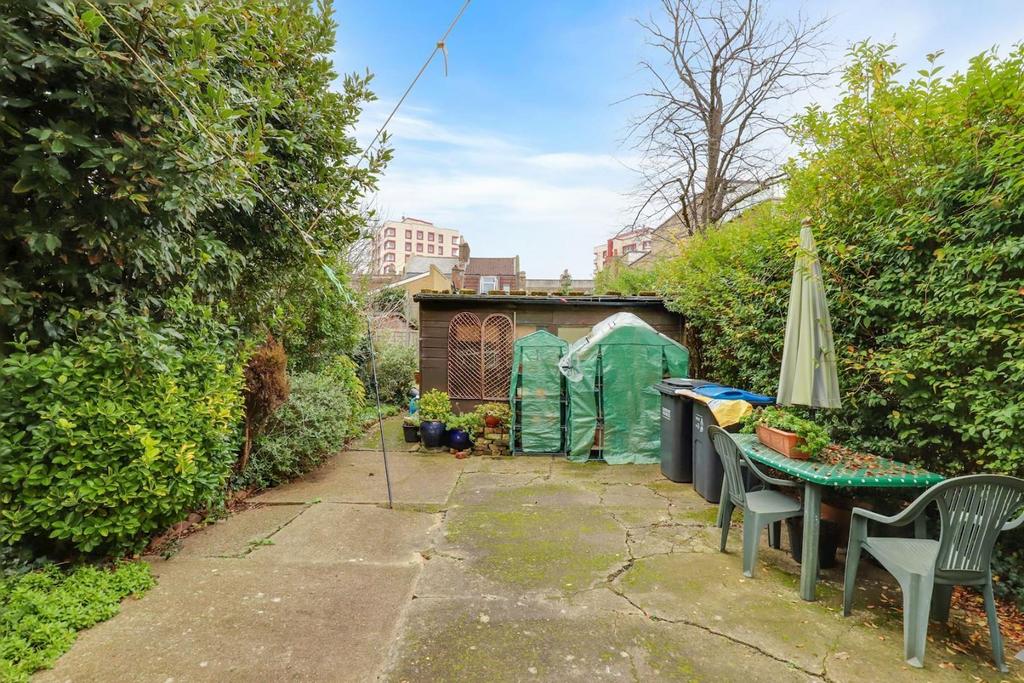 12-4c44 JHProp Wpen - 9 Suffolk Road - 34-medium.jpg