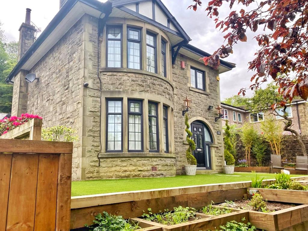 Grand Period Home