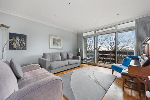 3 bedroom apartment for sale, Thackeray Court, London, W5